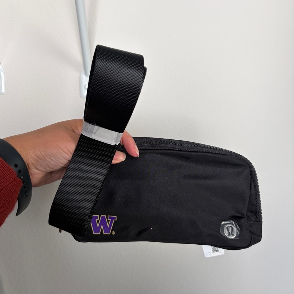 Lululemon Belt Bag with UW Branding | New with tags!